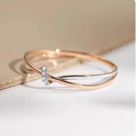 Huitan Gorgeous Fresh Two Tone Twisty Designed Rings for Women Intersperse Bling Bling Cubic Zirconia Trendy Rings Charm Jewelry
